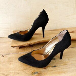 Jennifer Lopez Black D'Orsay Pumps